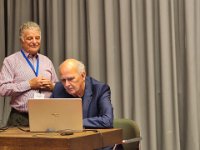 ton tielen  Ton Tielen trying to find his presentation